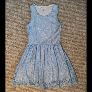 Amisu Floral Lace Baby Blue Dress